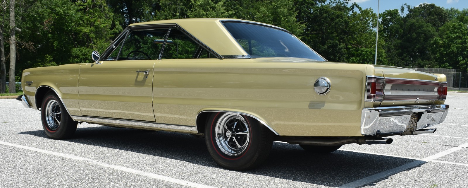 Plymouth-GTX-1967-Coupe-4