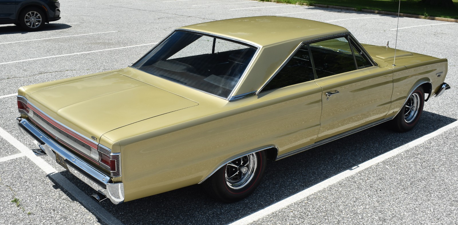 Plymouth-GTX-1967-Coupe-7