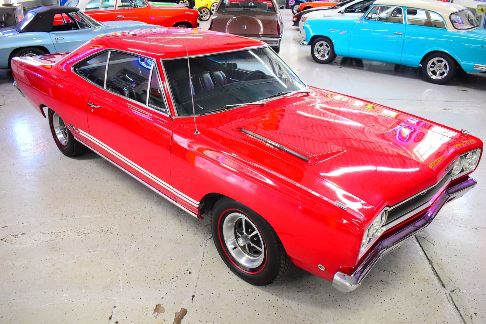 Plymouth-GTX-1968-1