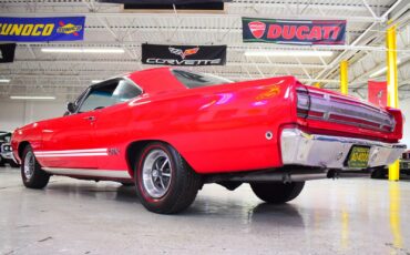 Plymouth-GTX-1968-18