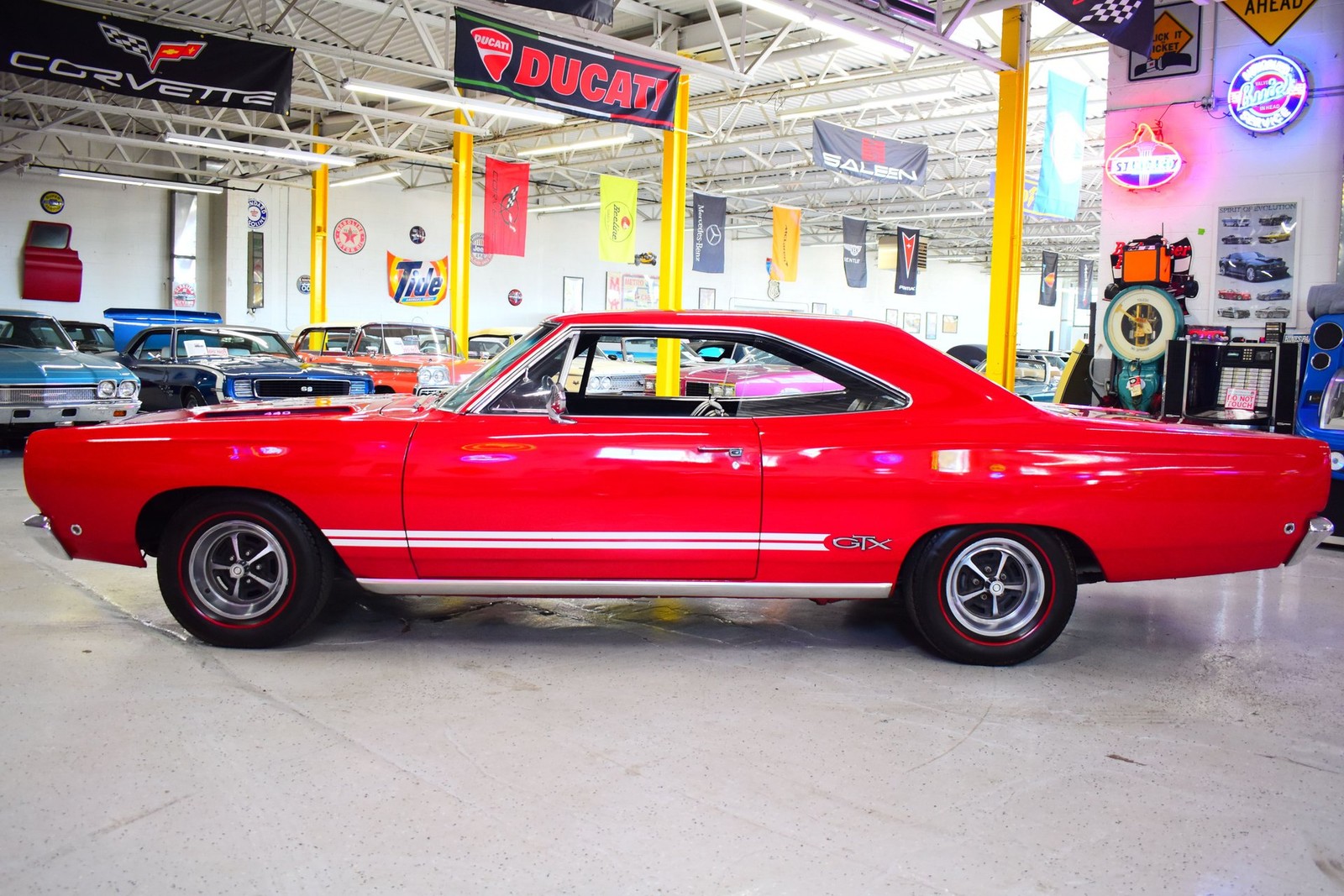 Plymouth-GTX-1968-19