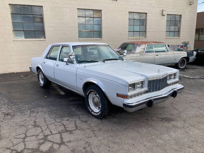 Plymouth-Gran-fury-1989-13