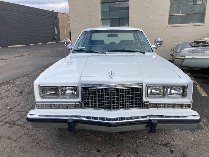 Plymouth-Gran-fury-1989-14