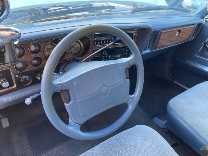 Plymouth-Gran-fury-1989-9