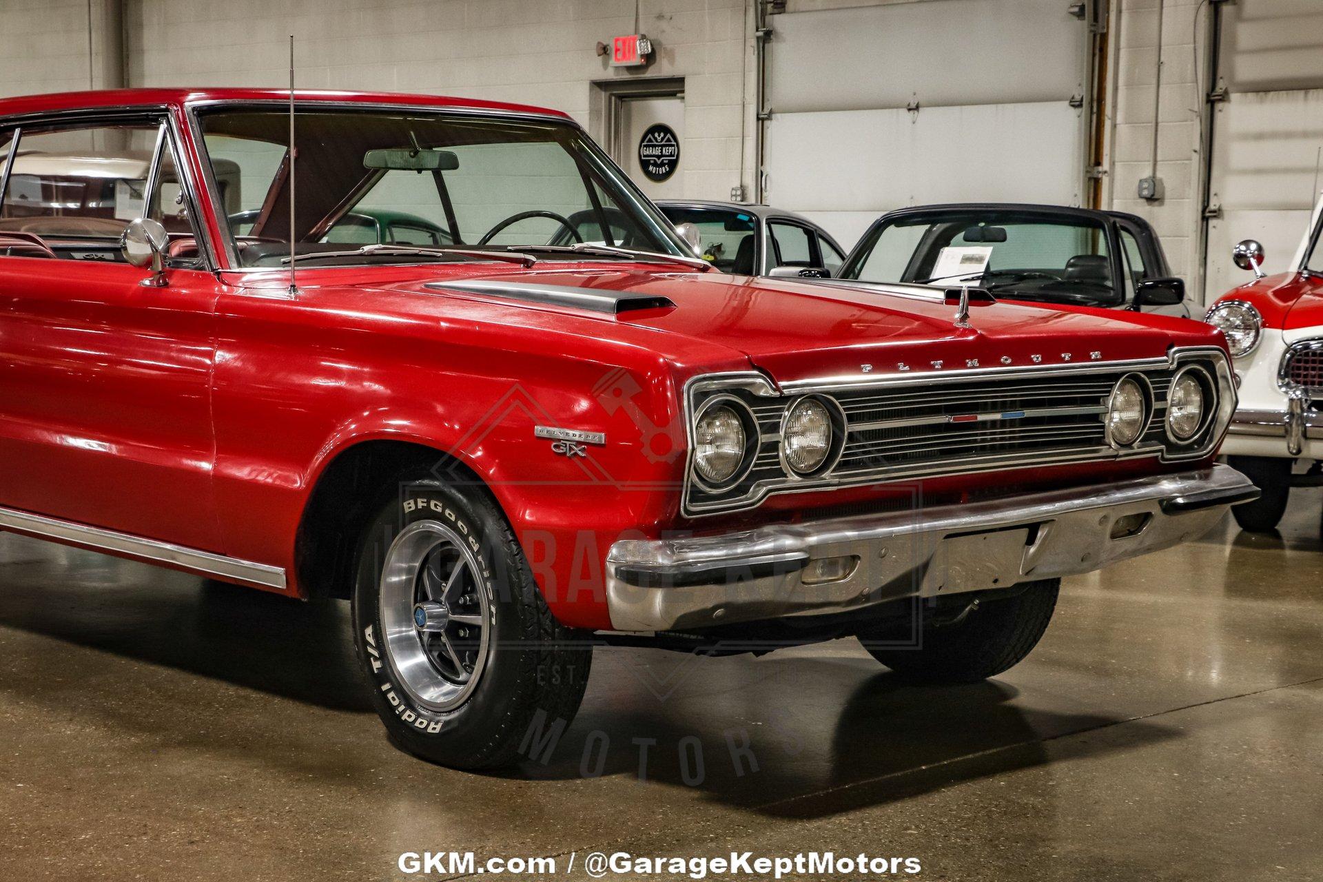 Plymouth-Gtx-1967-Bright-Red-Red-27