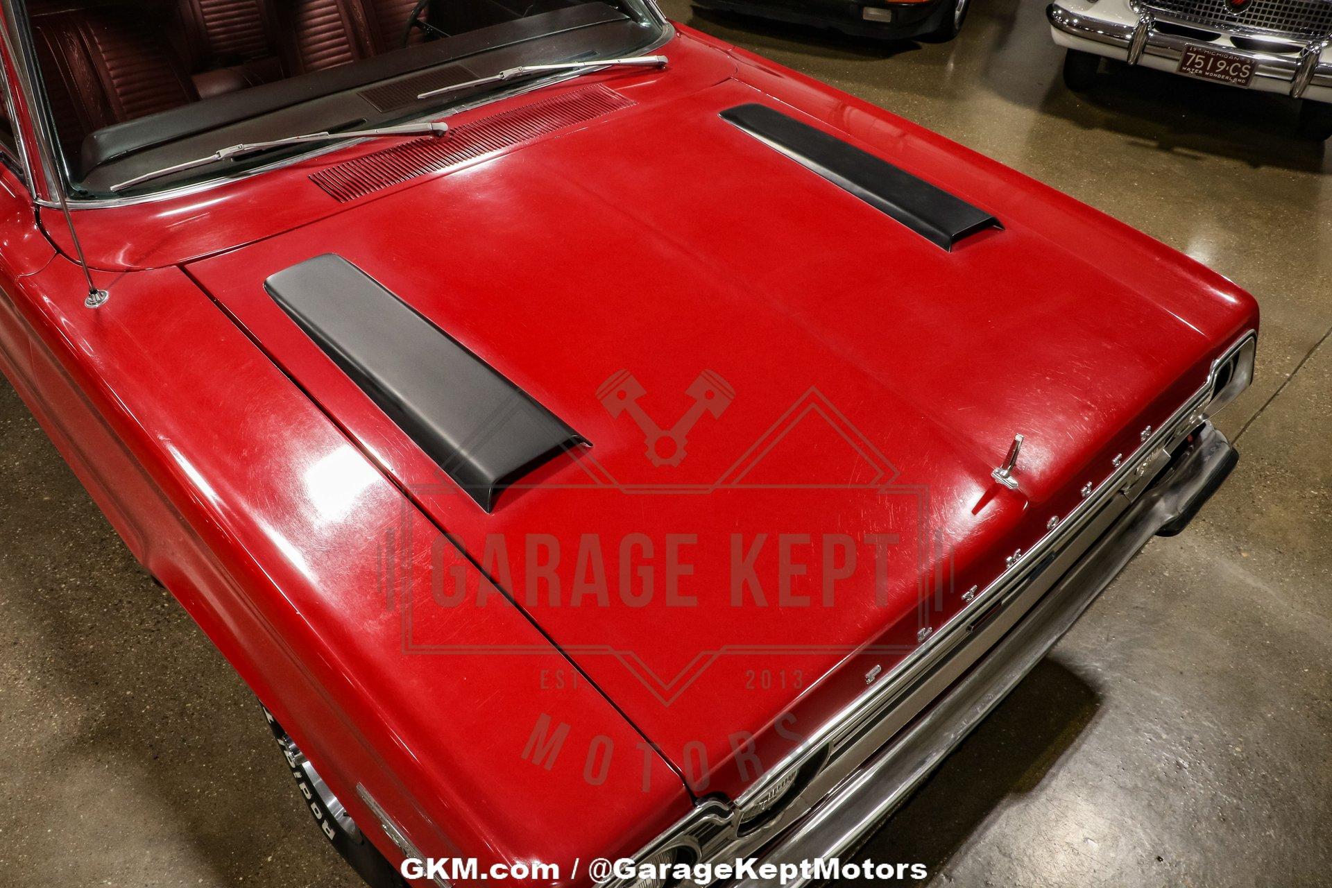 Plymouth-Gtx-1967-Bright-Red-Red-28