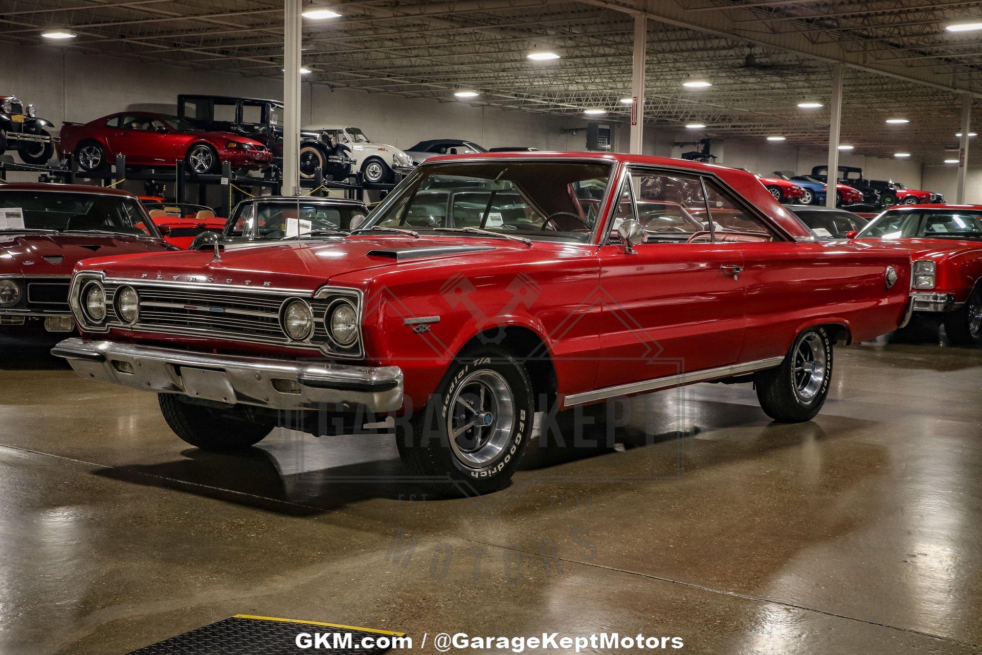 Plymouth-Gtx-1967-Bright-Red-Red-39