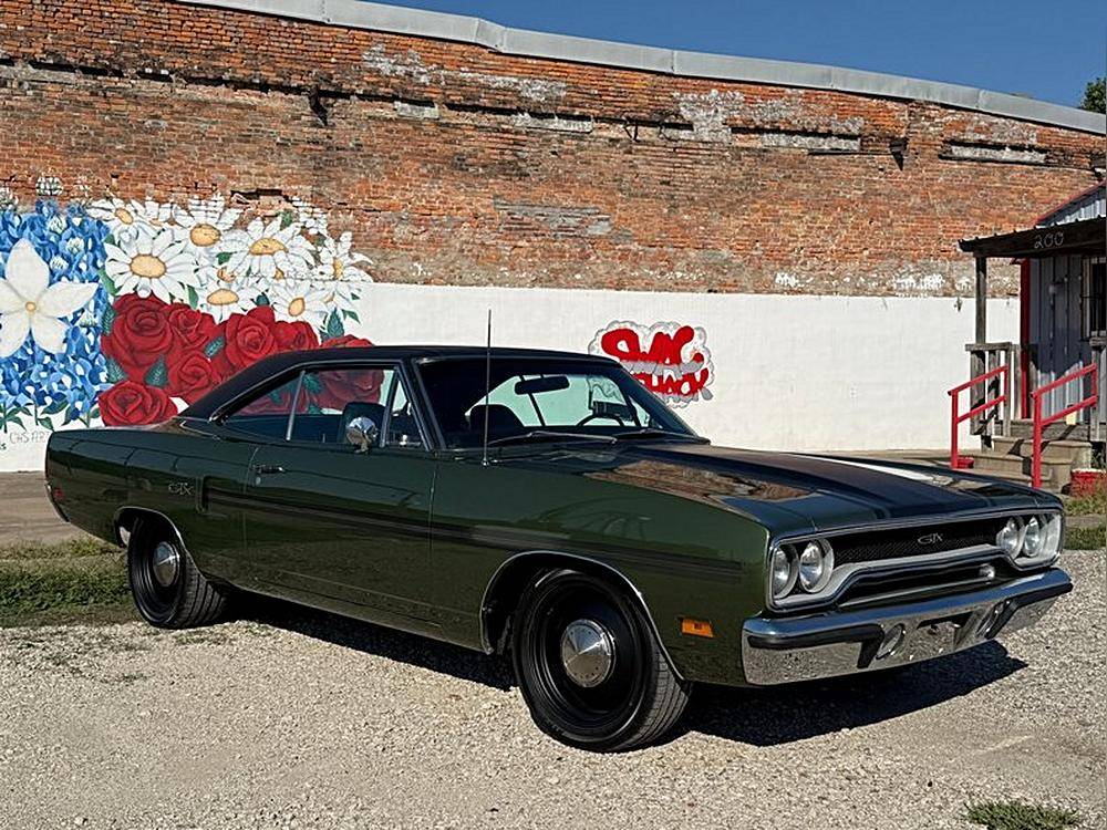 Plymouth-Gtx-1970-green-1