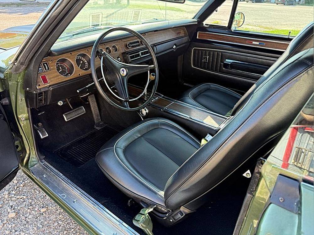 Plymouth-Gtx-1970-green-7