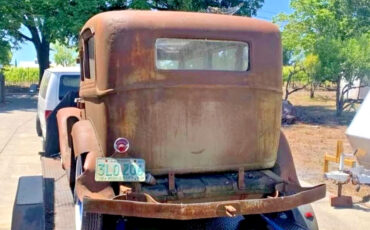 Plymouth-Model-PB-1932-Sedan-4