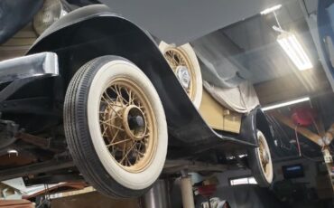 Plymouth-Other-1932-Tan-Beige-11