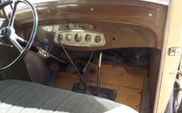 Plymouth-Other-1932-Tan-Beige-12