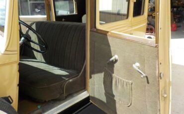 Plymouth-Other-1932-Tan-Beige-13