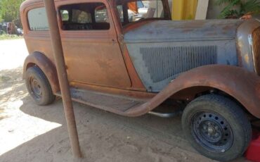 Plymouth-Other-1933-Brown-Brown