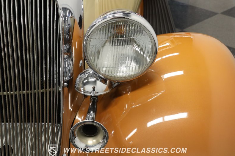Plymouth-Other-1933-Buttercream-Yellow-Gold-Brown-22