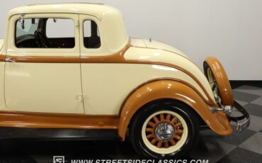 Plymouth-Other-1933-Buttercream-Yellow-Gold-Brown-27