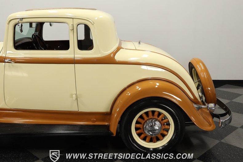 Plymouth-Other-1933-Buttercream-Yellow-Gold-Brown-27