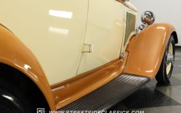 Plymouth-Other-1933-Buttercream-Yellow-Gold-Brown-30