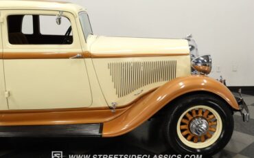 Plymouth-Other-1933-Buttercream-Yellow-Gold-Brown-32