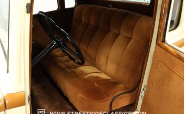 Plymouth-Other-1933-Buttercream-Yellow-Gold-Brown-44