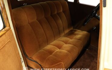 Plymouth-Other-1933-Buttercream-Yellow-Gold-Brown-45