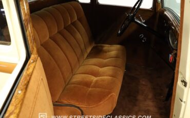 Plymouth-Other-1933-Buttercream-Yellow-Gold-Brown-46
