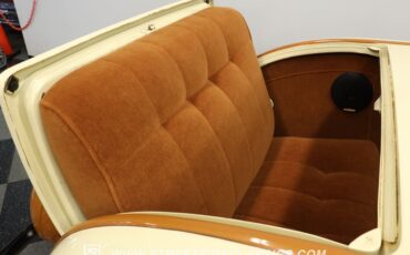 Plymouth-Other-1933-Buttercream-Yellow-Gold-Brown-5