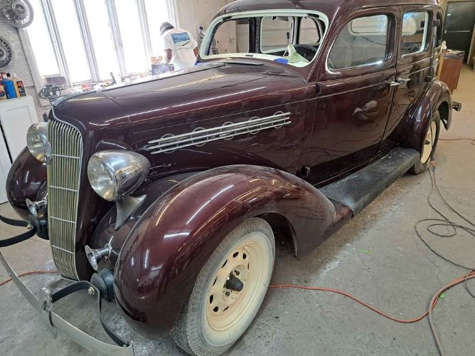 Plymouth-Other-1935-Red-Beige-5