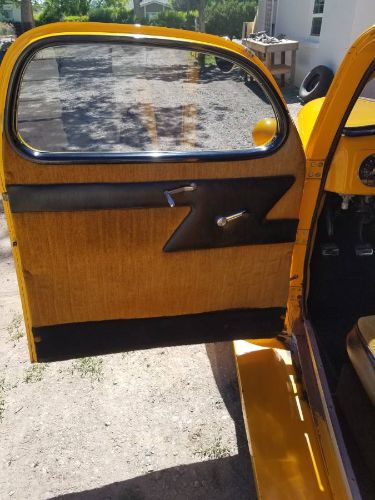 Plymouth-Other-1937-Yellow-15