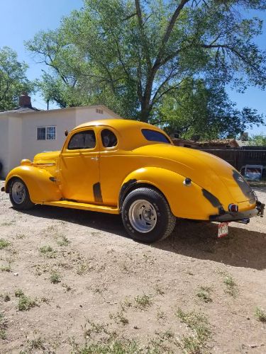Plymouth-Other-1937-Yellow-2