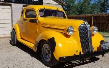 Plymouth-Other-1937-Yellow-23