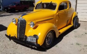 Plymouth-Other-1937-Yellow