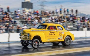 Plymouth-P15-1948-Yellow