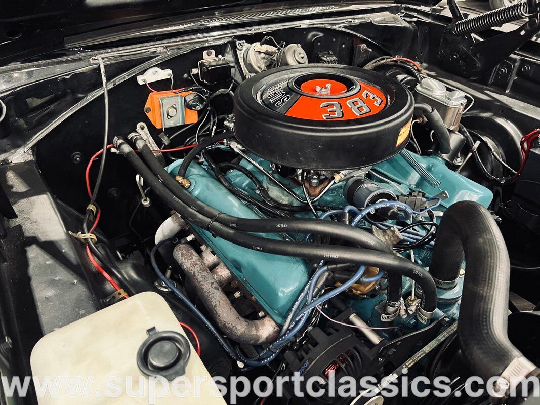 Plymouth-Road-Runner-1968-Coupe-10