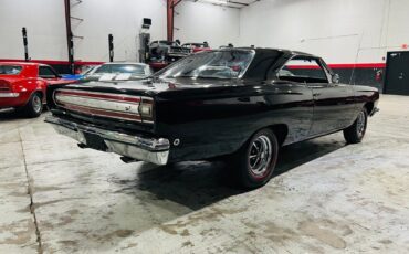 Plymouth-Road-Runner-1968-Coupe-4