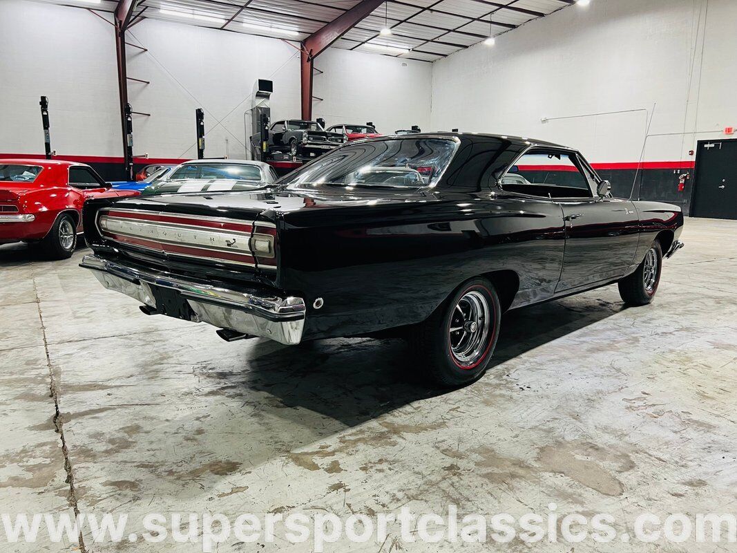 Plymouth-Road-Runner-1968-Coupe-4