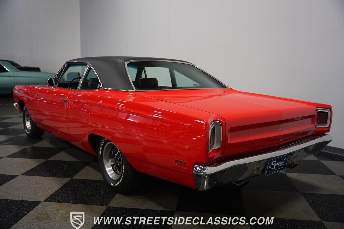 Plymouth-Road-Runner-1969-Hardtop-11