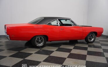 Plymouth-Road-Runner-1969-Hardtop-15