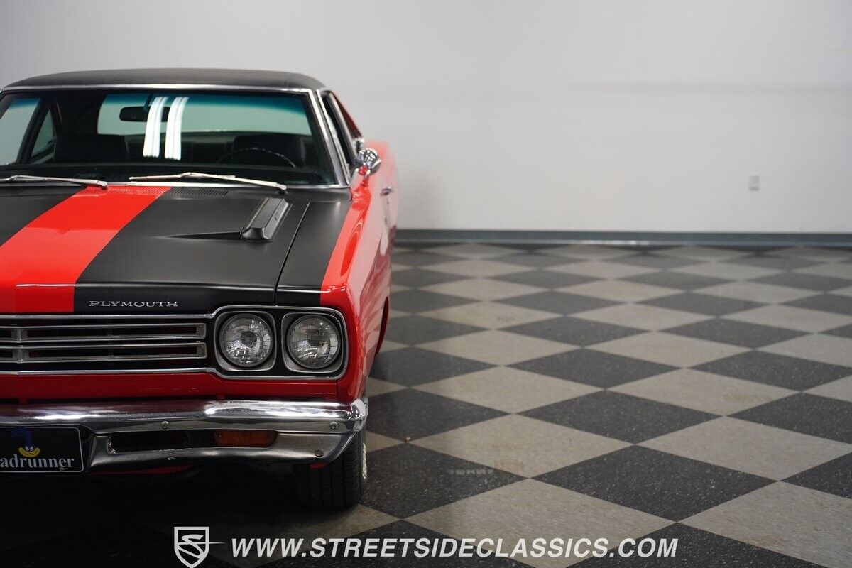Plymouth-Road-Runner-1969-Hardtop-23