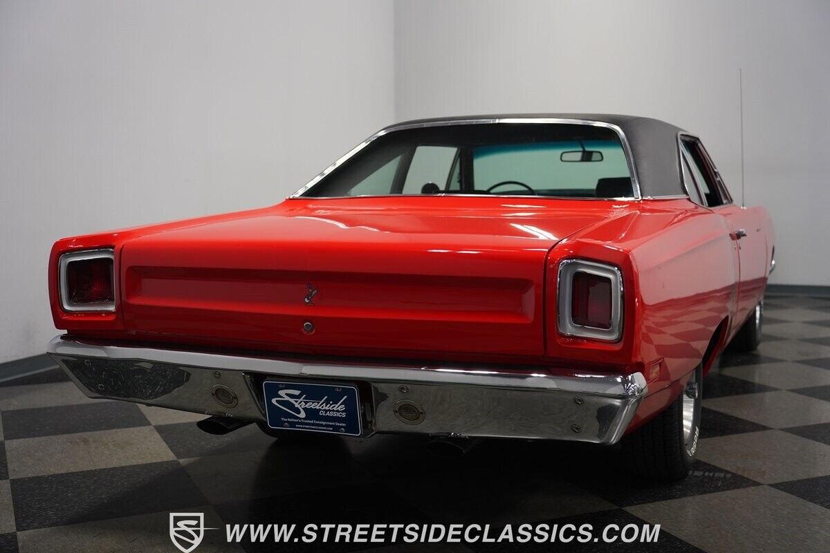 Plymouth-Road-Runner-1969-Hardtop-30