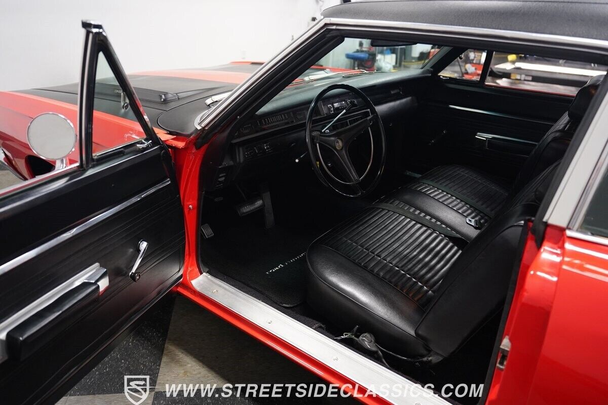 Plymouth-Road-Runner-1969-Hardtop-4