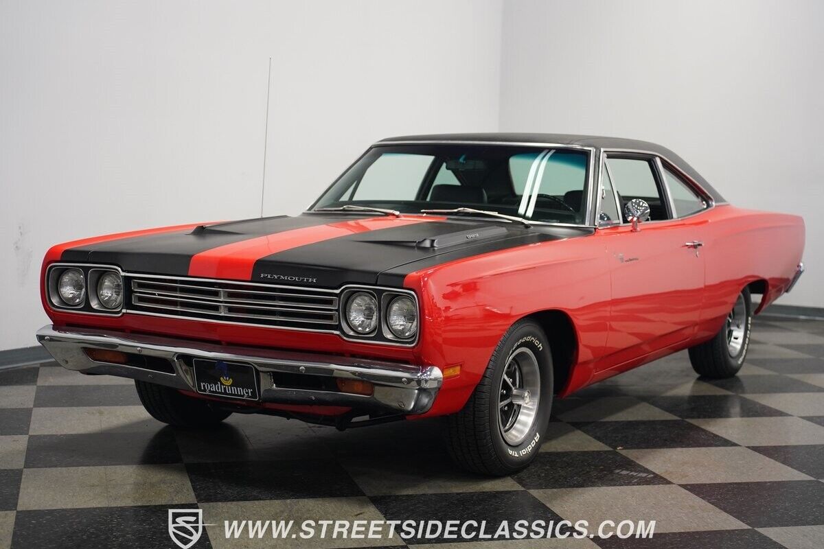 Plymouth-Road-Runner-1969-Hardtop-5