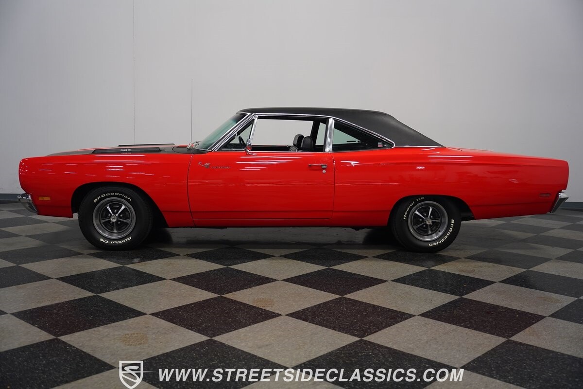 Plymouth-Road-Runner-1969-Hardtop-8