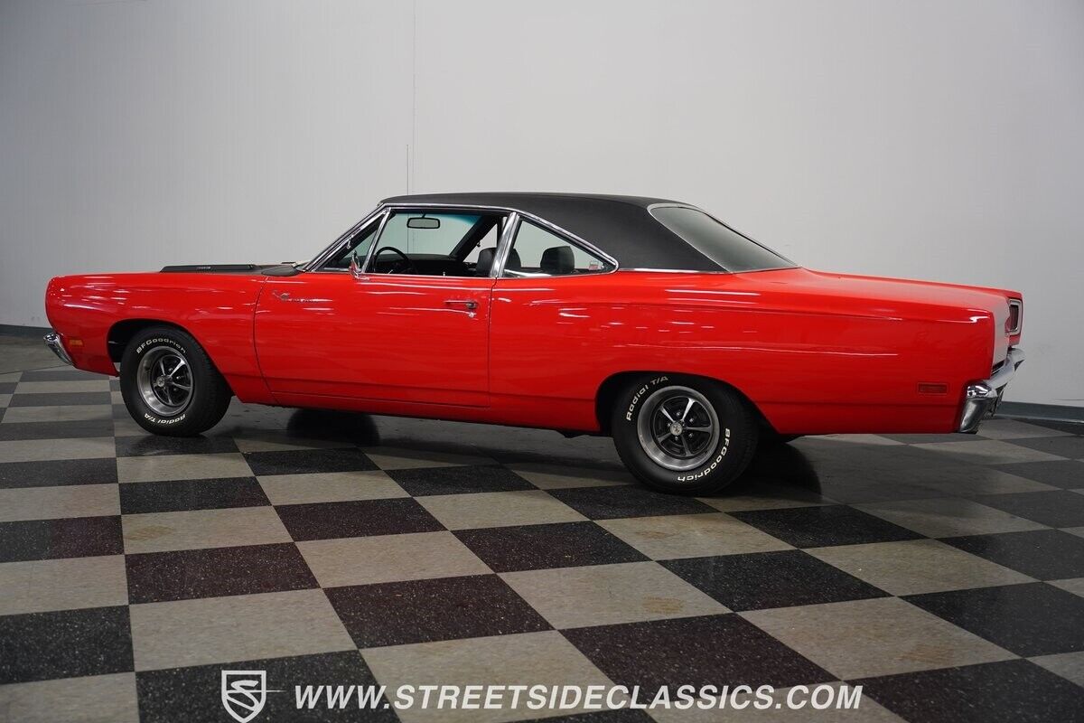 Plymouth-Road-Runner-1969-Hardtop-9
