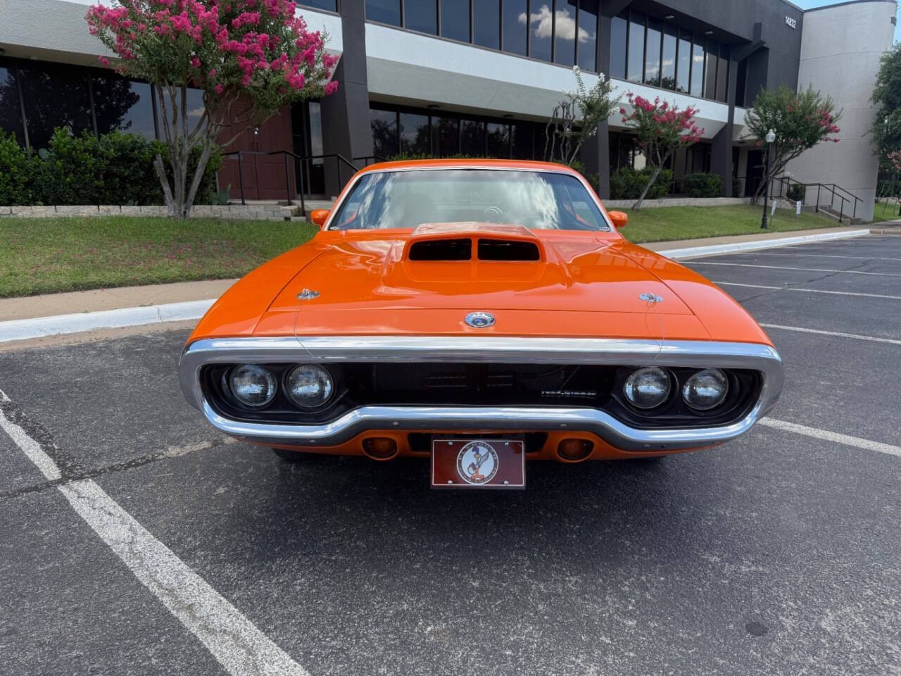 Plymouth-Road-Runner-1972-Coupe-1