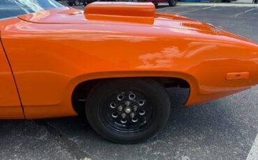 Plymouth-Road-Runner-1972-Coupe-10