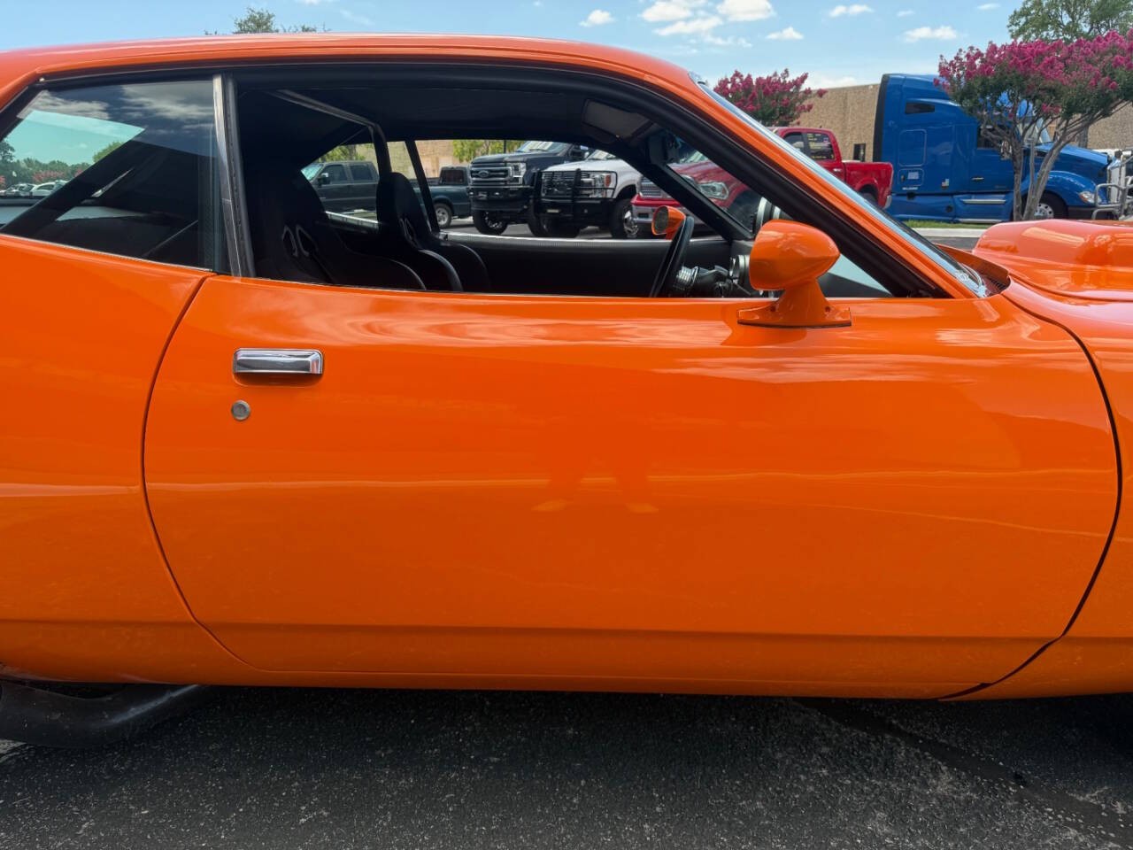 Plymouth-Road-Runner-1972-Coupe-11