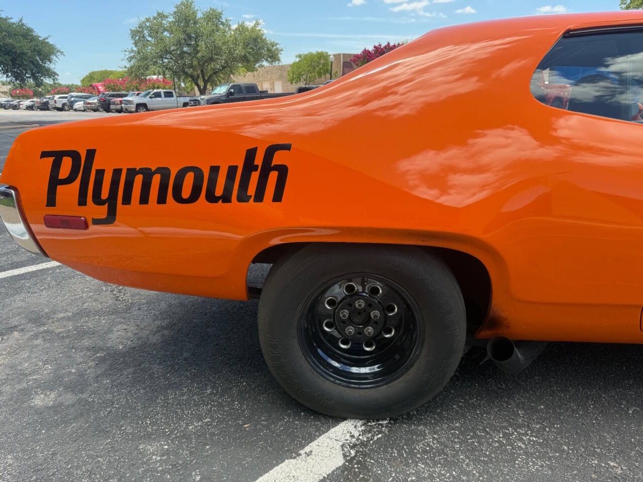 Plymouth-Road-Runner-1972-Coupe-12