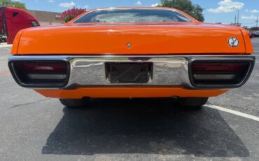 Plymouth-Road-Runner-1972-Coupe-13
