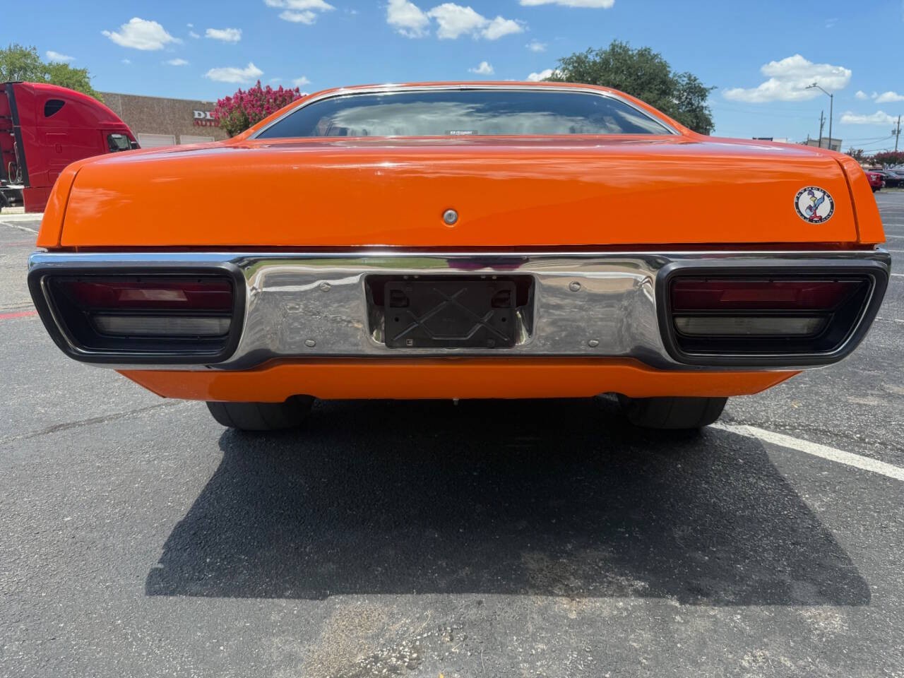 Plymouth-Road-Runner-1972-Coupe-13